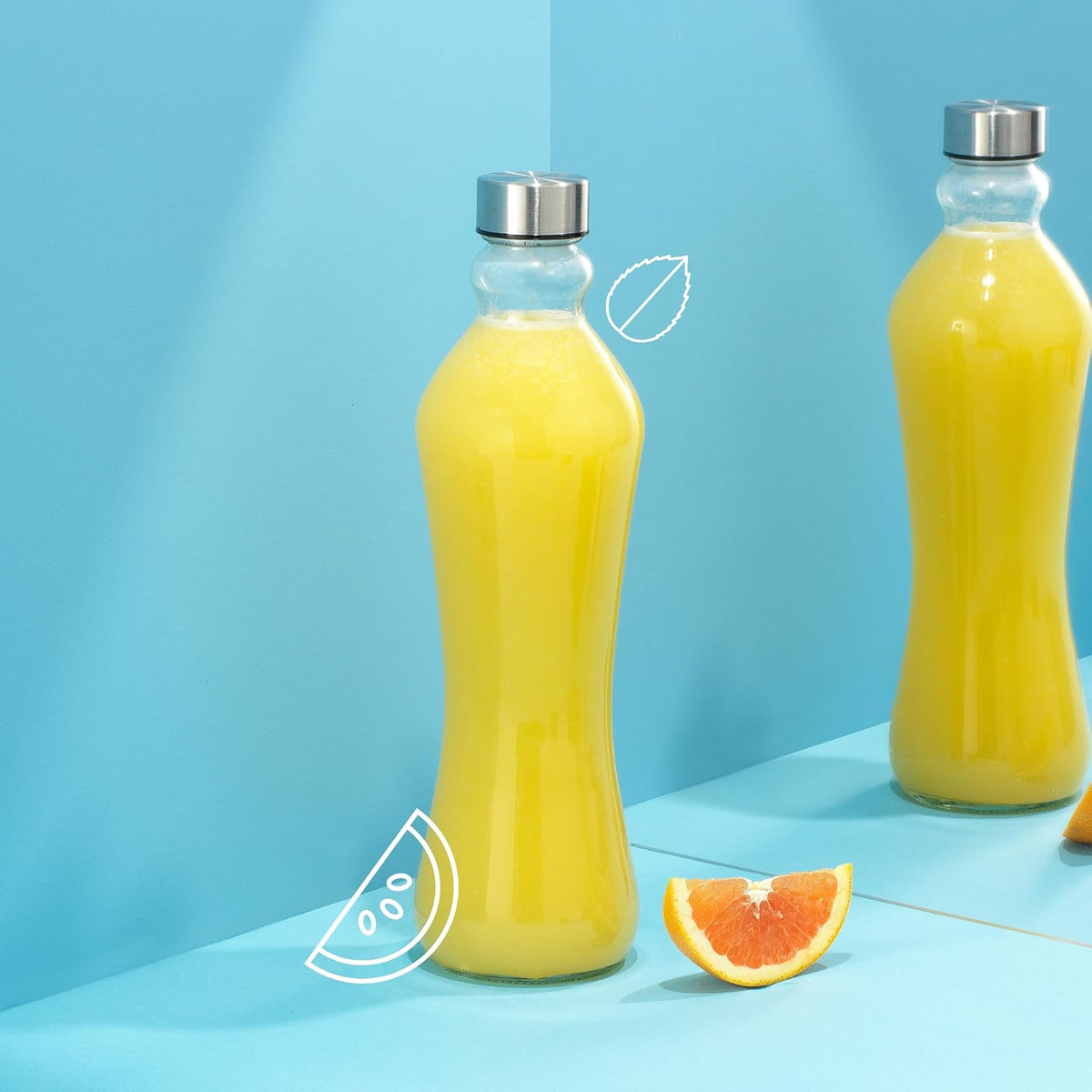 JoyJolt - Juego de 2 botellas de agua de vidrio, 32 onzas, 1 litro, vidrio transparente con tapas de acero inoxidable, a prueba de fugas, ideal para jugos o té helado