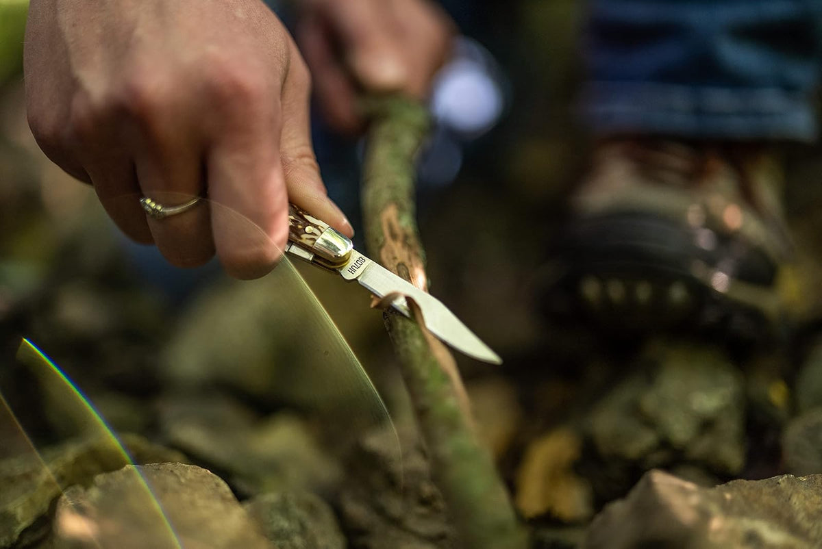 Uncle Henry Next Gen Staglon 807UHCP JR - Cuchillo Plegable de 3 Hojas de 4.8 Pulgadas con Punta de Clip de Acero Inoxidable, pie de Oveja, Cuchillas Spey-Point y Mango de Staglon para Caza, Camping