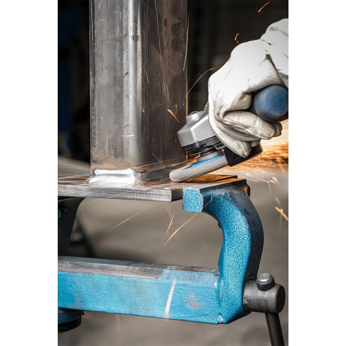 PFERD POLIFAN® - Disco de aleta de tipo radial curva, 4-1/2 x 7/8 pulgadas, circonita de grano 40, accesorio de soldadura y accesorio de amoladora angular - para molienda de acero y acero inoxidable