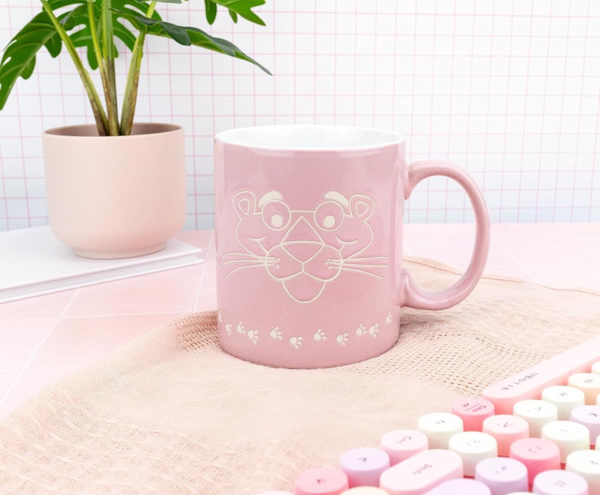 Silver Buffalo Pink Panther - Taza de cerámica con logotipo clásico, resistente a la cara de 20 onzas
