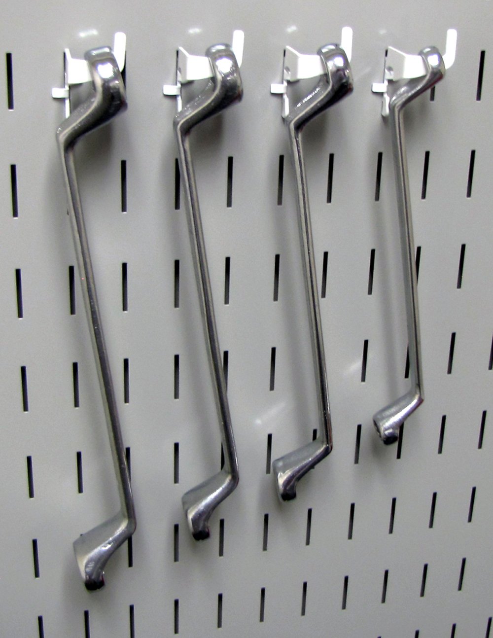 Wall Control KT-200-DLX B Set de ganchos ranurados de lujo para paneles de almacenamiento Blanco