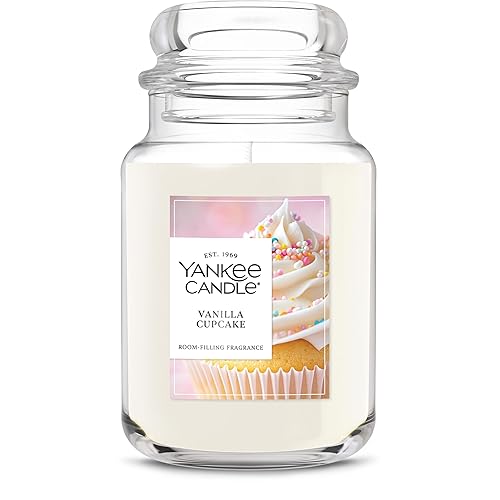 Yankee Candle Vela perfumada de vainilla para magdalenas, tarro grande de 22 onzas, hasta 150 horas de combustión, regalo para cumpleaños