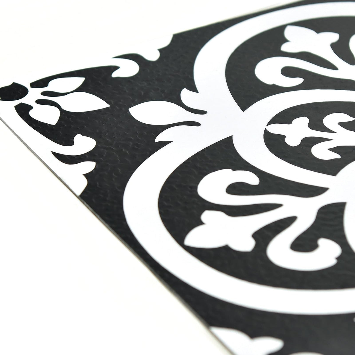 FloorPops FP2475 - Azulejos góticos para despegar y pegar, color negro