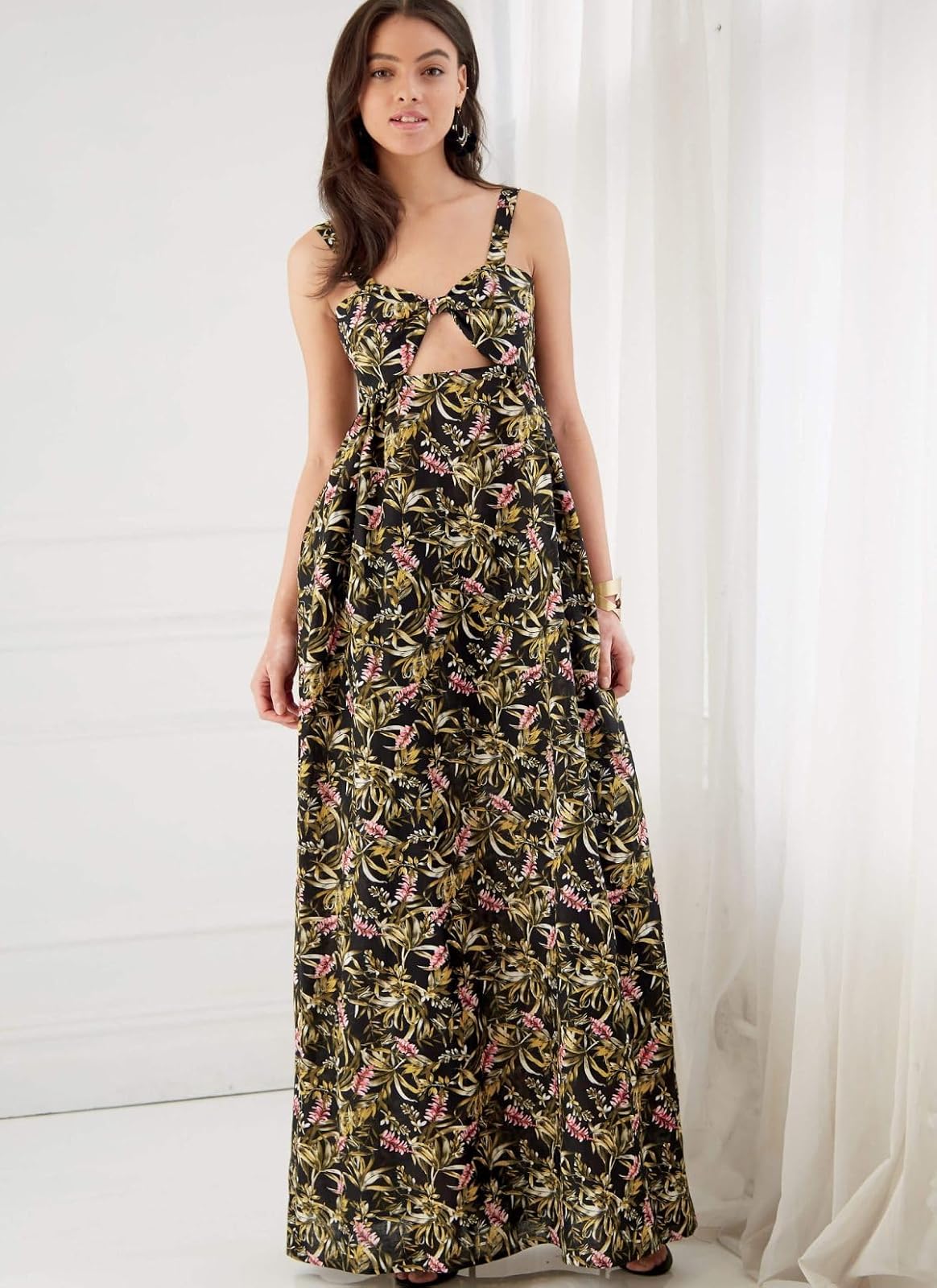 McCall's Patterns - Patrones de costura para vestidos y monos, multicolor
