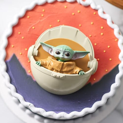 DecoSet® Star Wars™ The Mandalorian The Child Cake Topper, 1 pieza para tartas, uso con decoraciones para tartas para crear pasteles intergalácticos