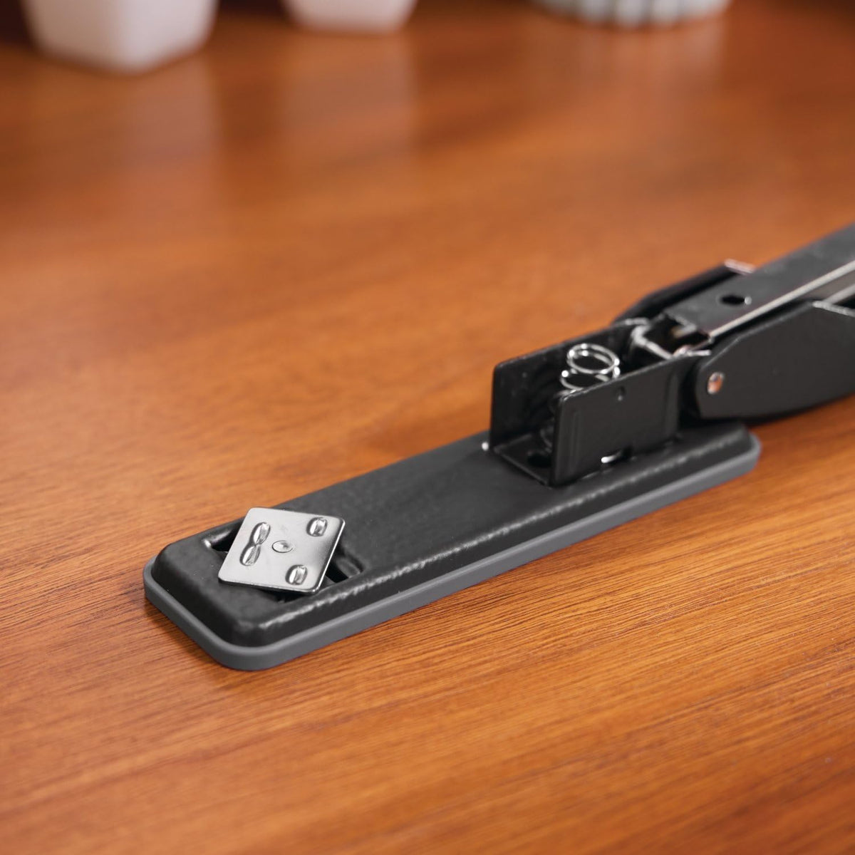 Swingline Cub Grapadora compacta de metal, negro mate (S701068)