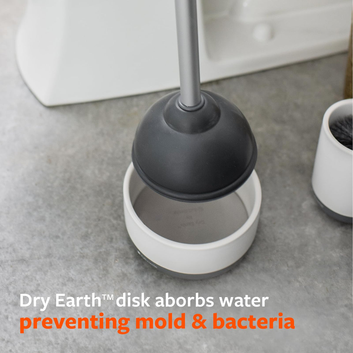 Full Circle Royal Plunge - Émbolo de inodoro con soporte de cerámica y disco de tierra de diatomeas para prevención de moho y moho, fácil de limpiar y más higiénico, blanco