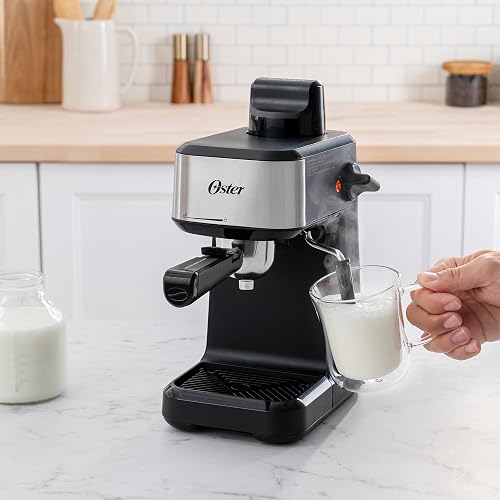 Oster Cafetera para Espresso y Cappuccino con Jarra de Vidrio | Tubo de vapor para espumar leche, con perilla de control, incluye cuchara medidora/aplanador, BVSTEM330