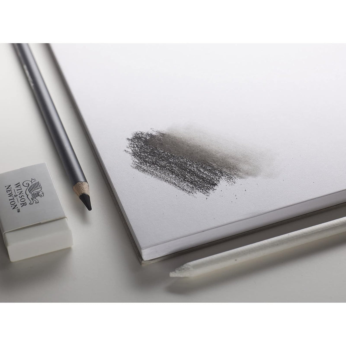 Winsor & Newton Classic Hard Bound - Cuaderno de bocetos, 8.5 x 11 pulgadas, 80 hojas, 110 g/m², blanco natural