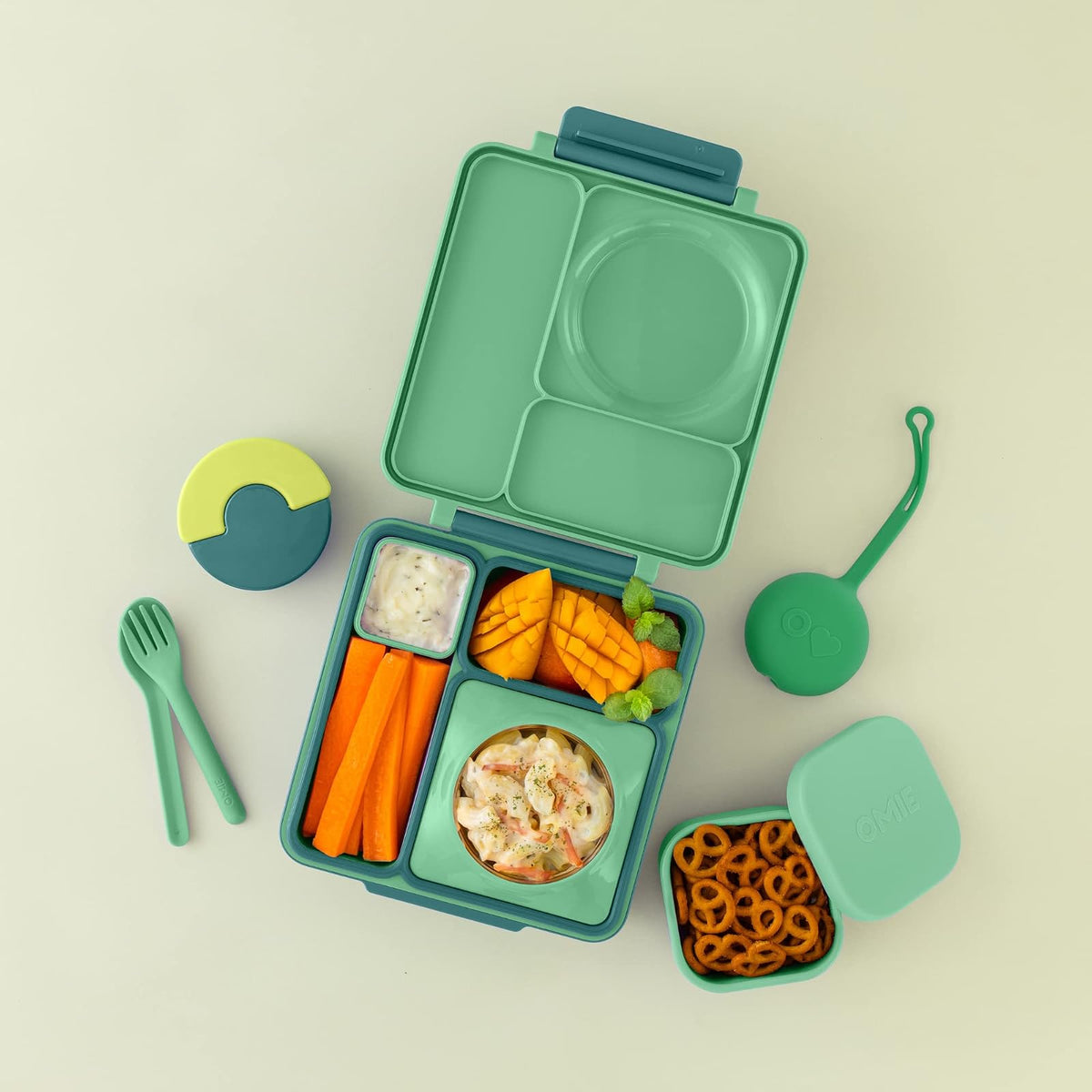 Omielife - Contenedores de silicona a prueba de fugas, contenedores de almacenamiento de alimentos con tapa, contenedor bento para almuerzo escolar, sin BPA, hermético, apto para lavaplatos, Green