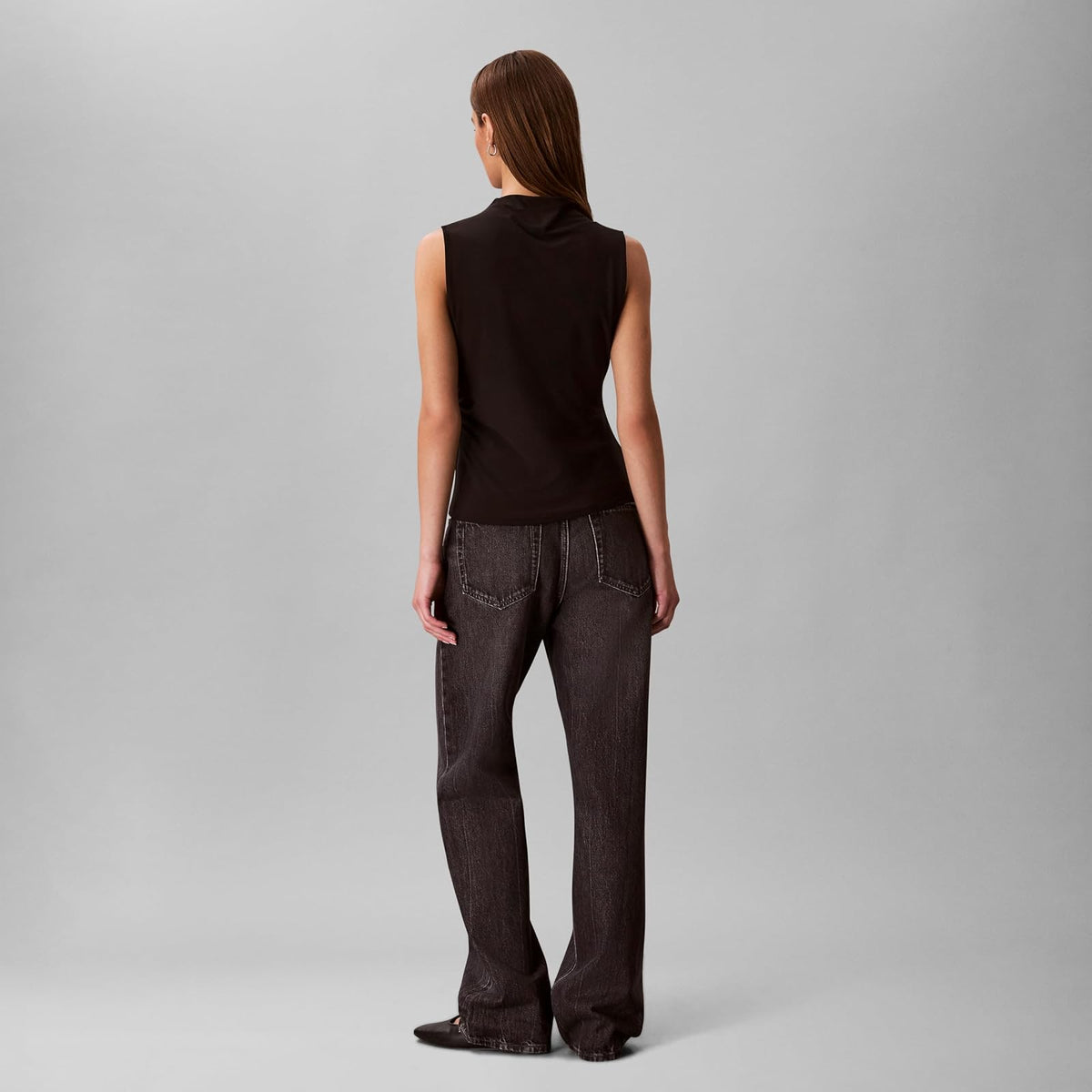 Calvin Klein - Playera de Cuello Alto crepé para Mujer