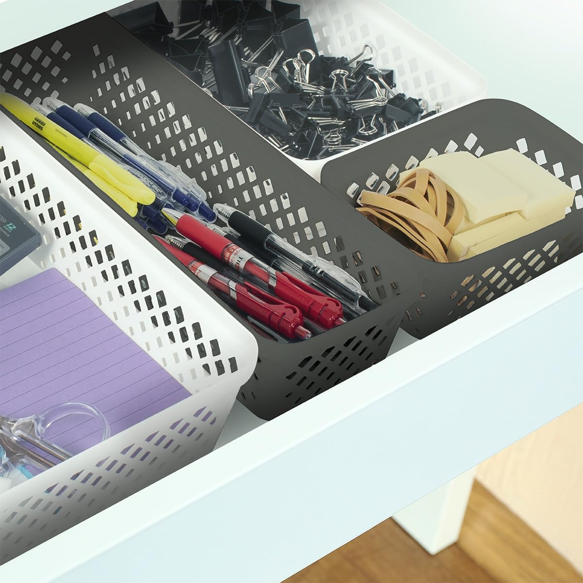 Glad - Juego de cestas de almacenamiento de plástico, bandejas multiusos, contenedores de despensa de cocina y contenedores de baño, paquete de 6 organizadores estrechos, color gris