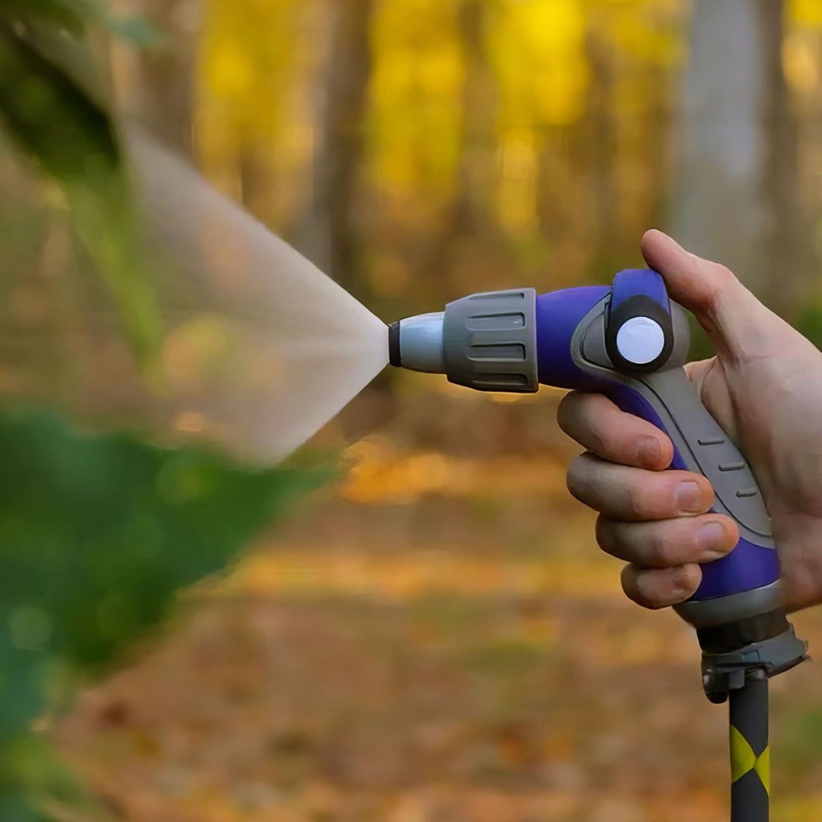 Camco Thumb Lever Nozzle with Adjustable Spray Pattern - Fits Any Standard Hose (41986)