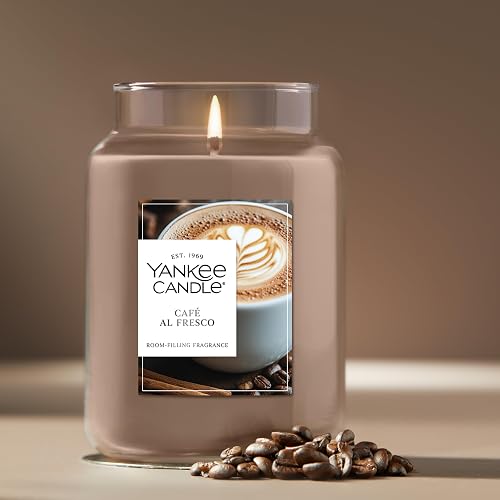 Yankee Candle - Vela perfumada Café Al Fresco, tarro grande de 22 onzas con hasta 150 horas de tiempo de combustión, regalo