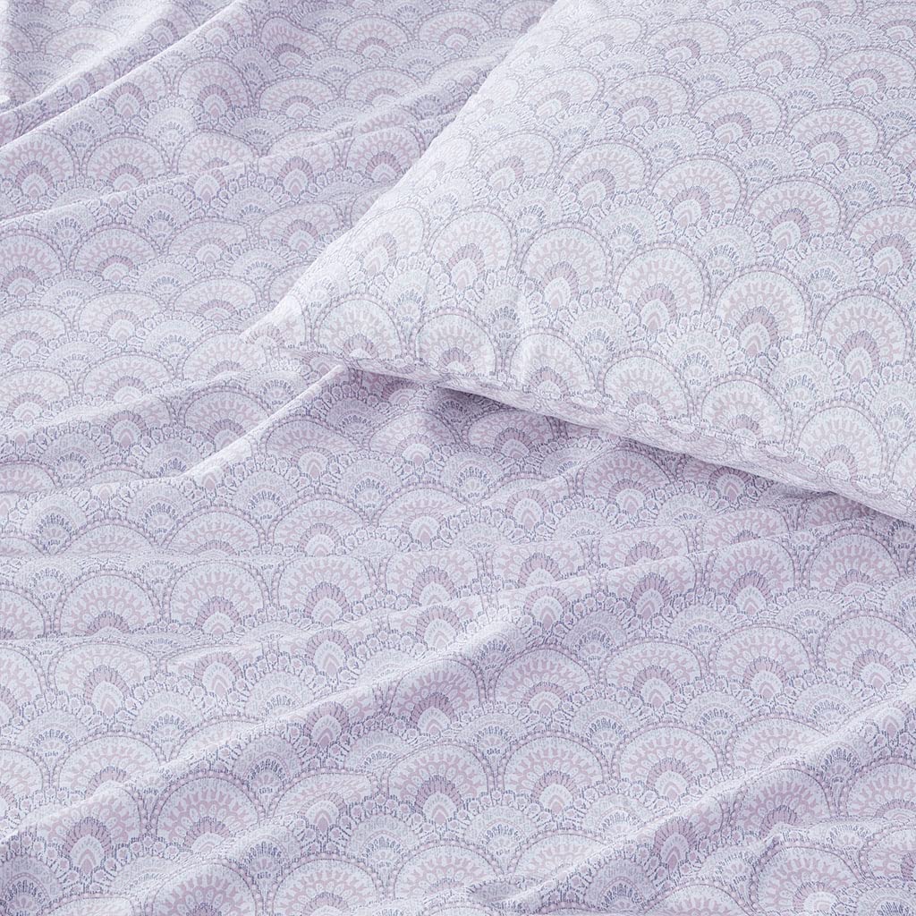 Comfort Spaces - Juego de sábanas de algodón de 144 hilos, transpirable, ligero, suave con bolsillo profundo elástico, ropa de cama moderna para todas las estaciones, funda de almohada a juego, King, morado Tabitha, 4 piezas
