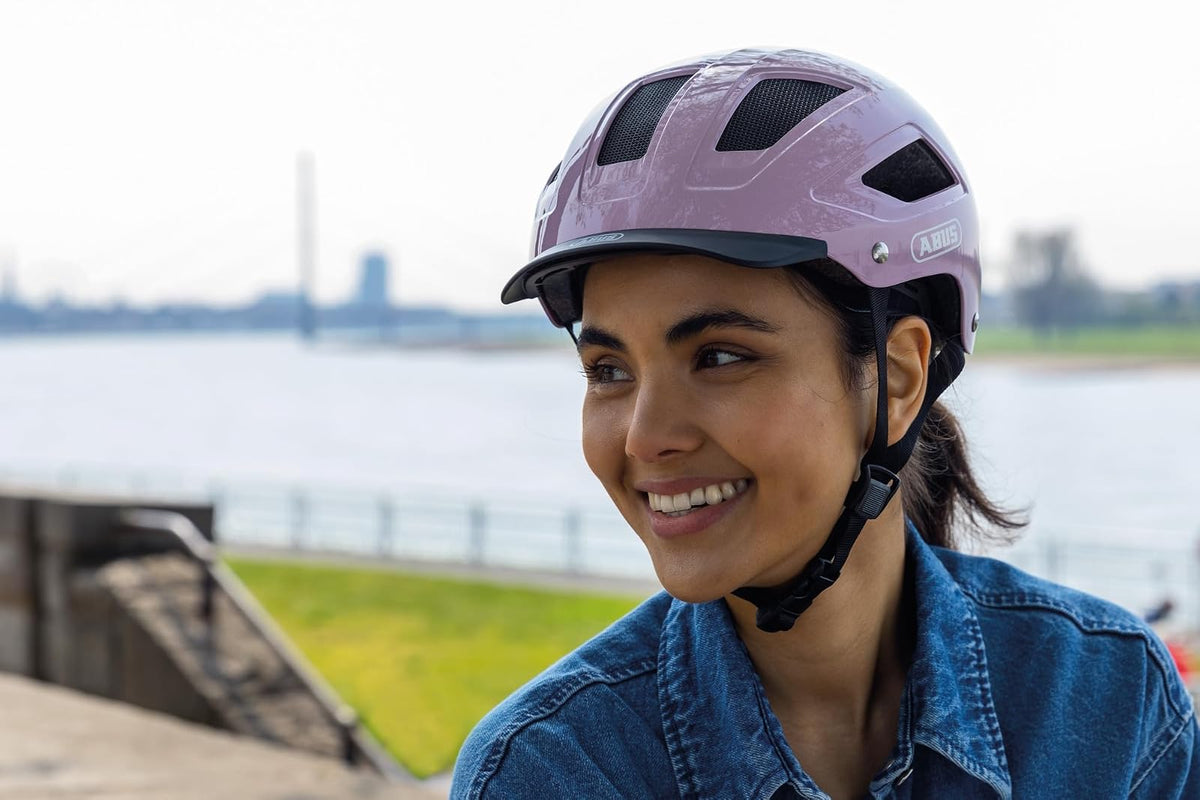 ABUS Stadthelm Hyban 2.0 - Fahrradhelm mit Rücklicht, ABS-Hartschale, guter Passform - für Damen und Herren