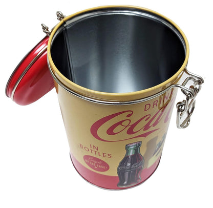 The Tin Box Company Recipiente Almacenamiento Distress Coca-Cola Redondo 4-1/4 x 6-1/2 pulgadas