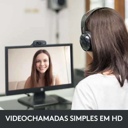 Logitech C270 Webcam HD, 720p/30fps, Video-Llamadas HD Amplio Campo Visual, Corrección de Iluminación, Micrófono Reductor de Ruido, Skype, FaceTime, Hangouts, WebEx, PC/Mac/Portátil/Tablet/Chromebook - Negra