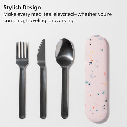 W&P Porter - Utensilios de acero inoxidable con funda de transporte de silicona, rubor de terrazo, cuchara, tenedor y cuchillo para comidas sobre la marcha, juego portátil y compacto, tamaño único