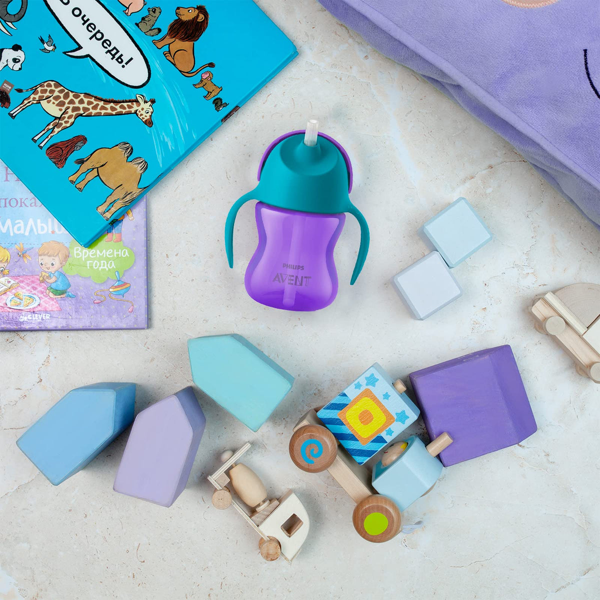 Philips Avent Vasito con popote flexible│con asas│Morado/Azul│7 oz/200 ml│9 m+│1 pzs│SCF796/02