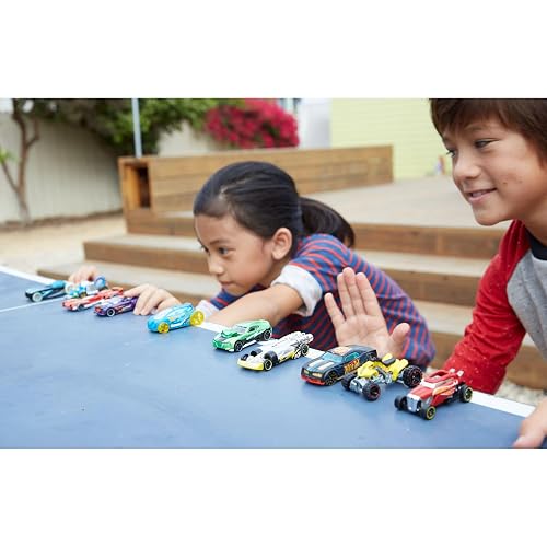 Hot Wheels Paquete Sorpresa 5 Autos Diecast 3+ Años | Coleccionables, tamaño mini
