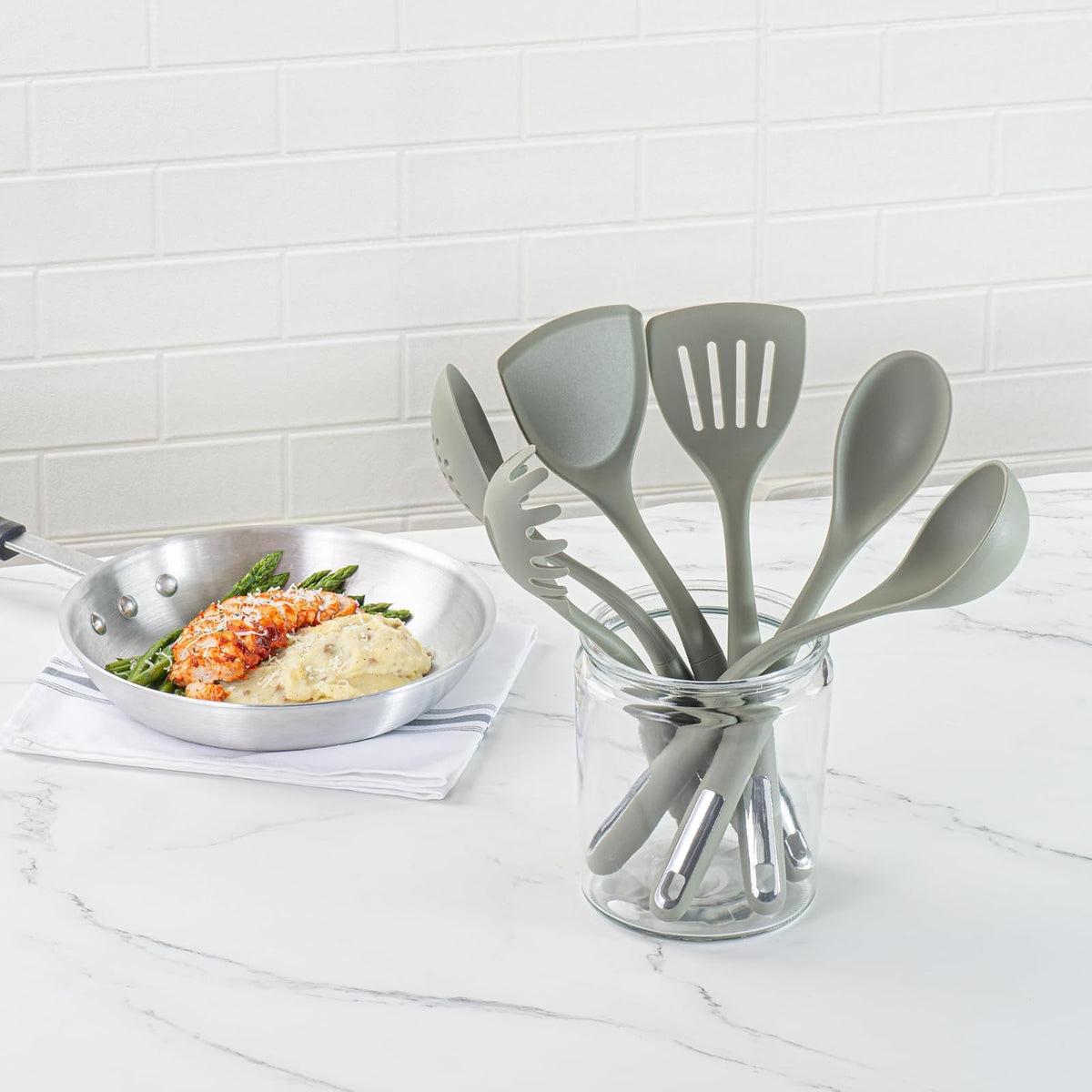 Restaurantware-Met Lux Juego de utensilios de cocina, 1 juego de utensilios de silicona, 6 piezas por juego, alta tolerancia al calor, utensilios de cocina de silicona verde, para utensilios de cocina