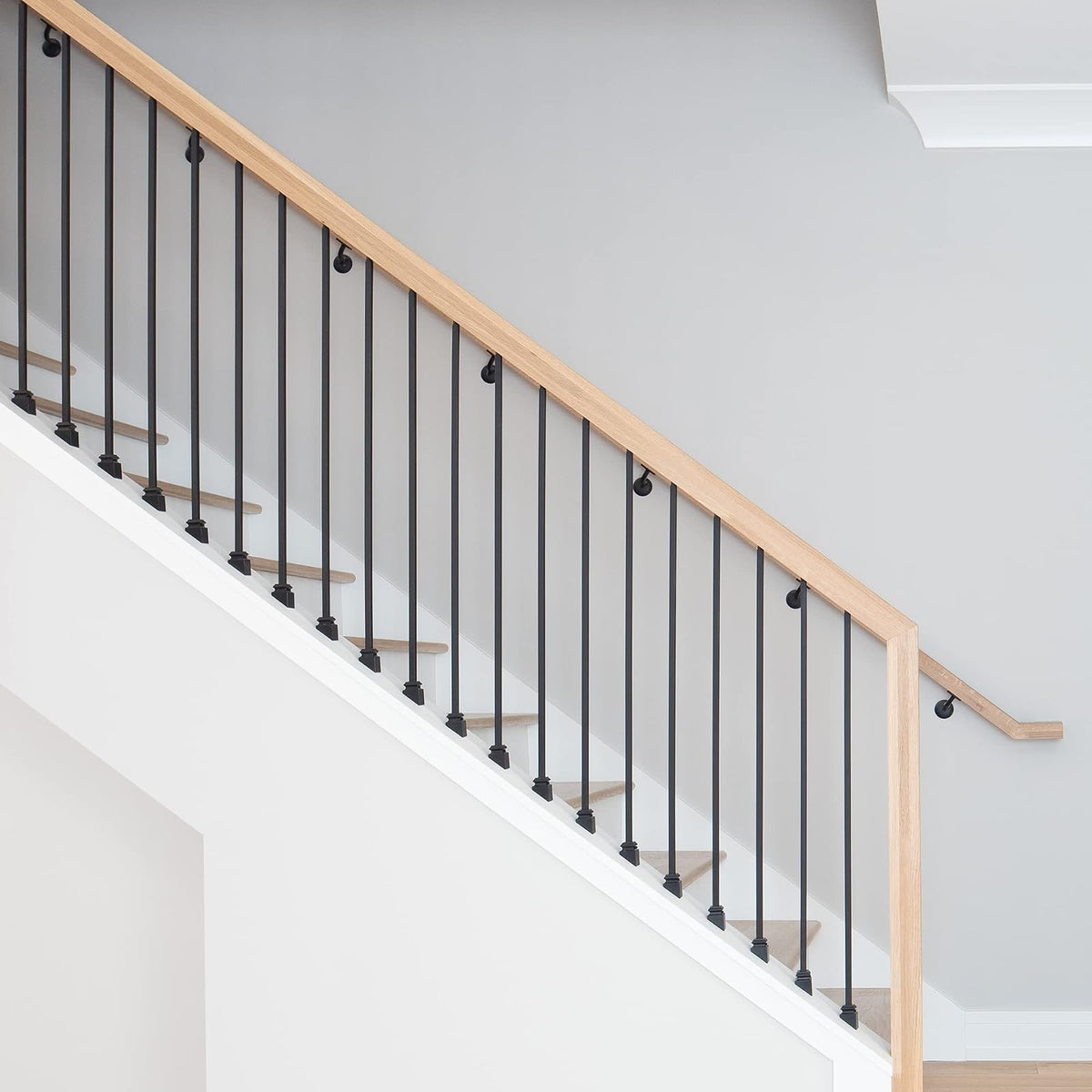 Nuvo Iron - Balaustre de escalera interior de acero negro hueco cuadrado de 1,27 cm de largo, clásico (paquete de 12)
