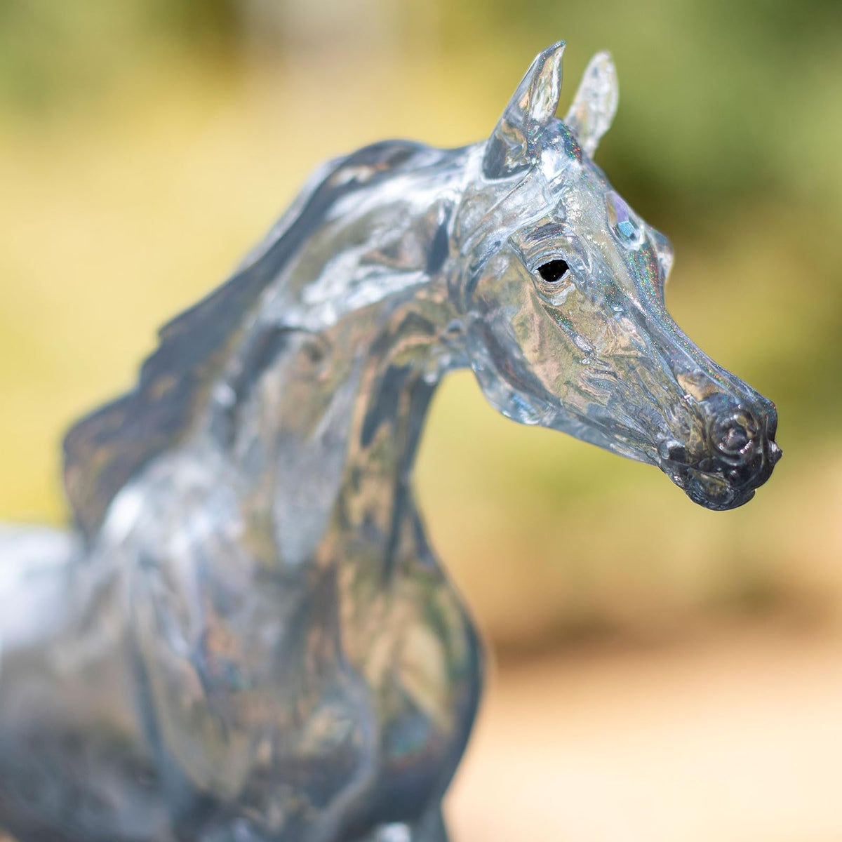 Breyer Horses Freedom Series | Radiance | Edición Limitada del 75 Aniversario | Figura de Caballo | 9 Pulgadas de Largo x 7 Pulgadas de Alto | Modelo #B-FS-10253