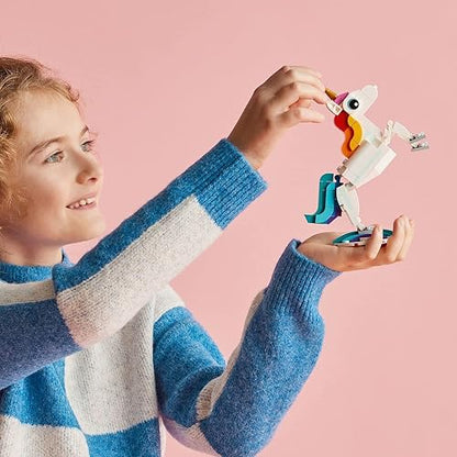 LEGO Creator 3 en 1 Unicornio Mágico - Juguetes de Construcción para Niñas y Niños, Años 7+ - Construir un Unicornio, Caballito de Mar o un Pavorreal - Regalo para Cumpleaños - 31140