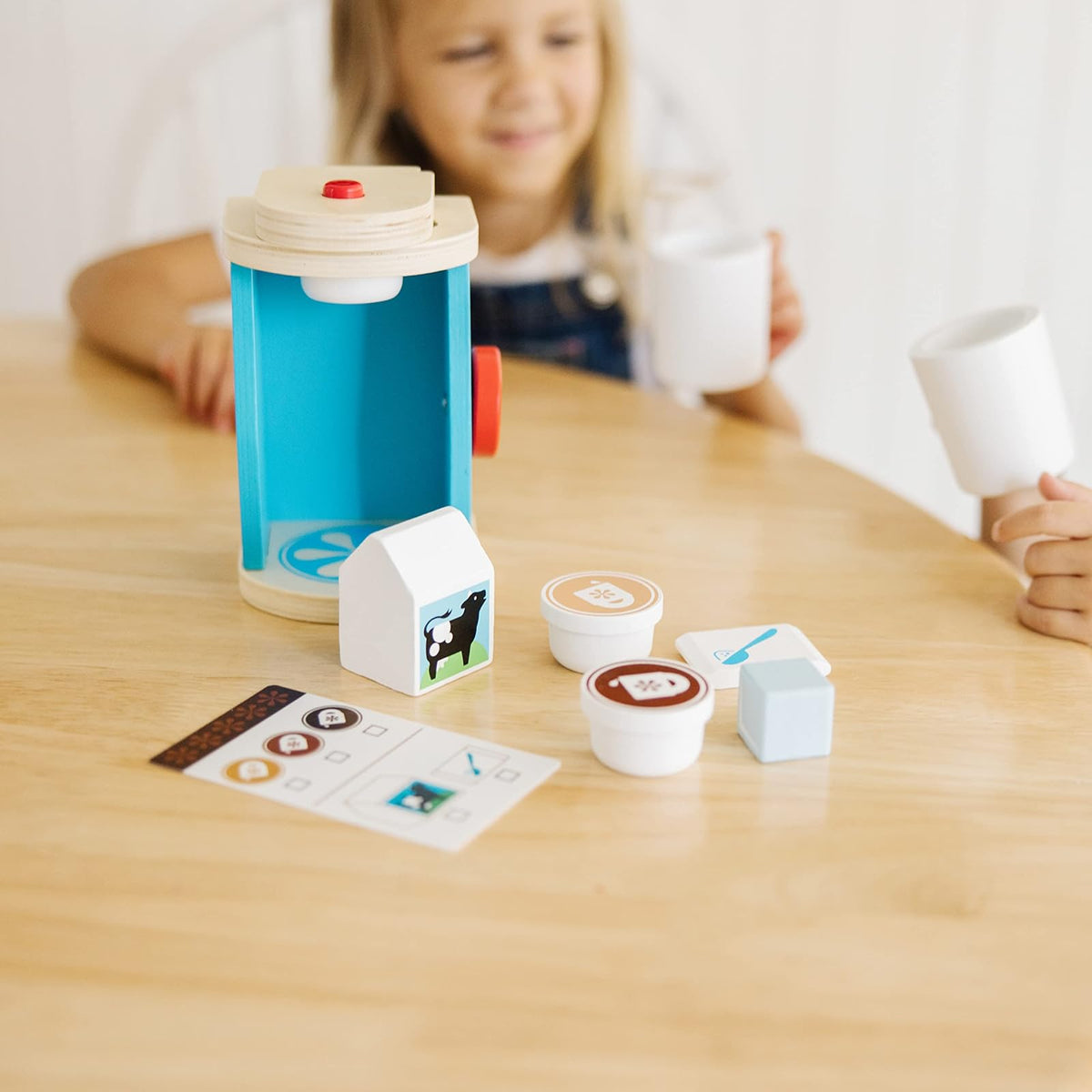 Melissa & Doug Juego de Cafetera para Preparar y Servir Café, Accesorios de Cocina, Juguete de Madera, Juego Imaginativo (12 Piezas)