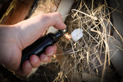 Coghlan's 2226 Pedernal para fogatas, Negro/Blanco