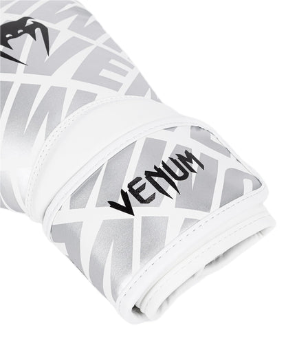 Venum - Guantes de boxeo Contender 1.5 XT, 397 g (14 oz), blanco y plateado