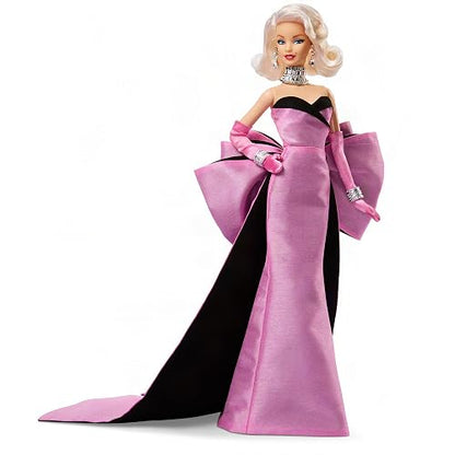Barbie Signature Muñeca de Colección Marilyn Monroe 6Y+ | Lleva un vestido rosa que incluye lazo de gran tamaño, muñeca esculpida con cabello rubio, aspecto de la película