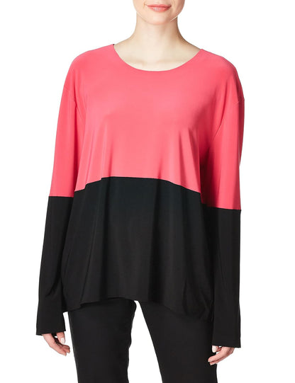 Norma Kamali Spliced Short Boyfriend Long Sleeve Crew Top Camiseta Mujer