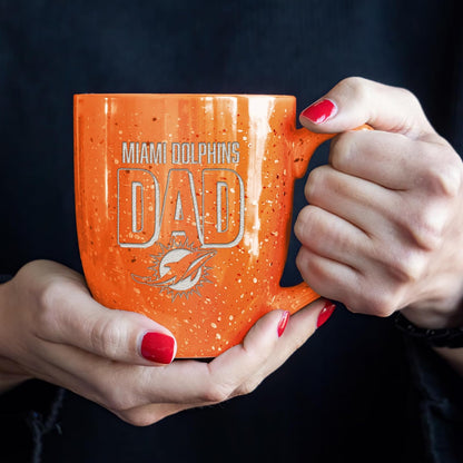 Rico Industries NFL - Taza de café de cerámica moteada grabada con láser, Color del Equipo de fútbol Americano de Miami Dolphins Dad de 16 onzas