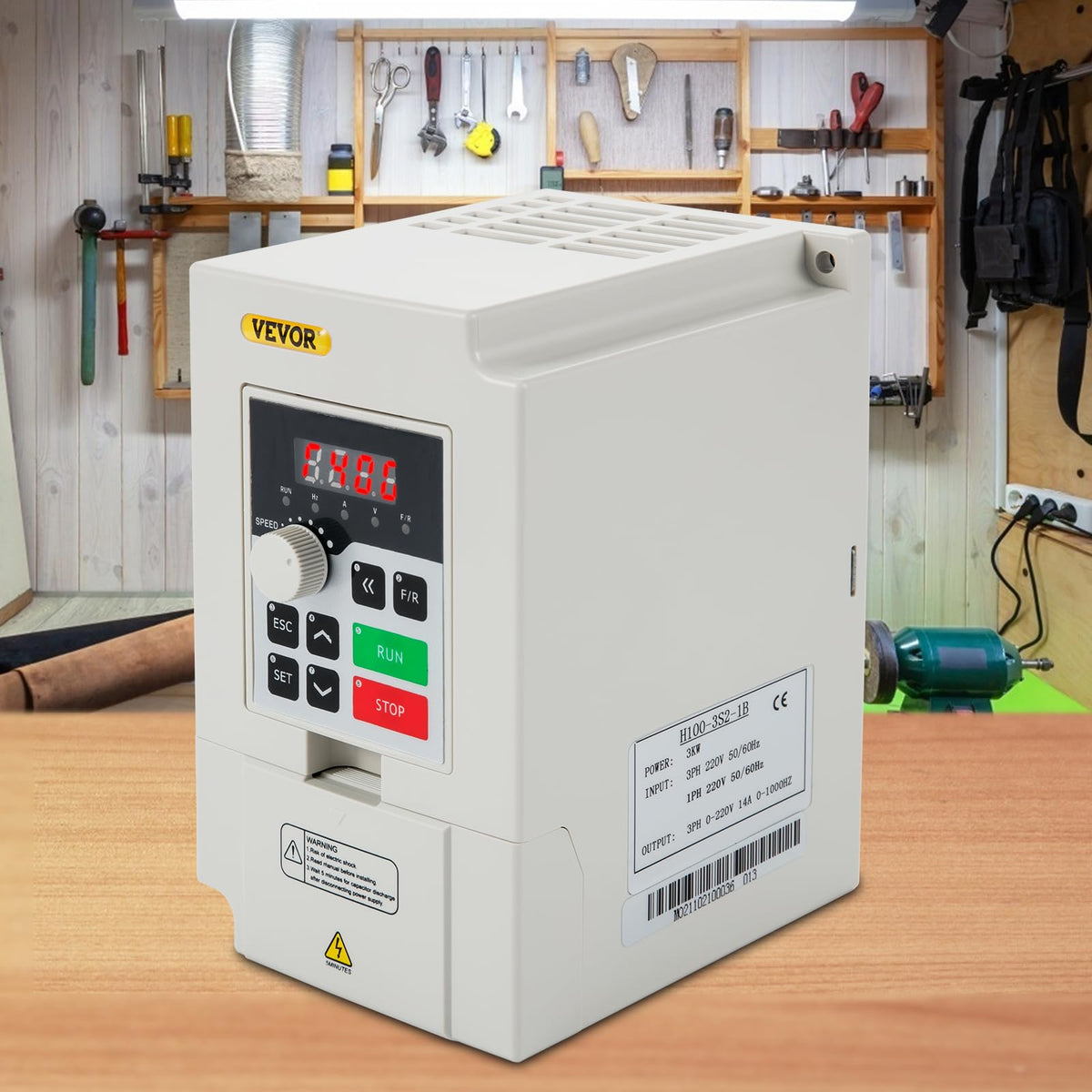 VEVOR Variador de frecuencia, Entrada CA 220 V, 3 kW, variador de frecuencia CNC, convertidor inversor, VFD 4 HP, Entrada monofásica o trifásica, Salida trifásica, convertidor inversor de Motor CNC