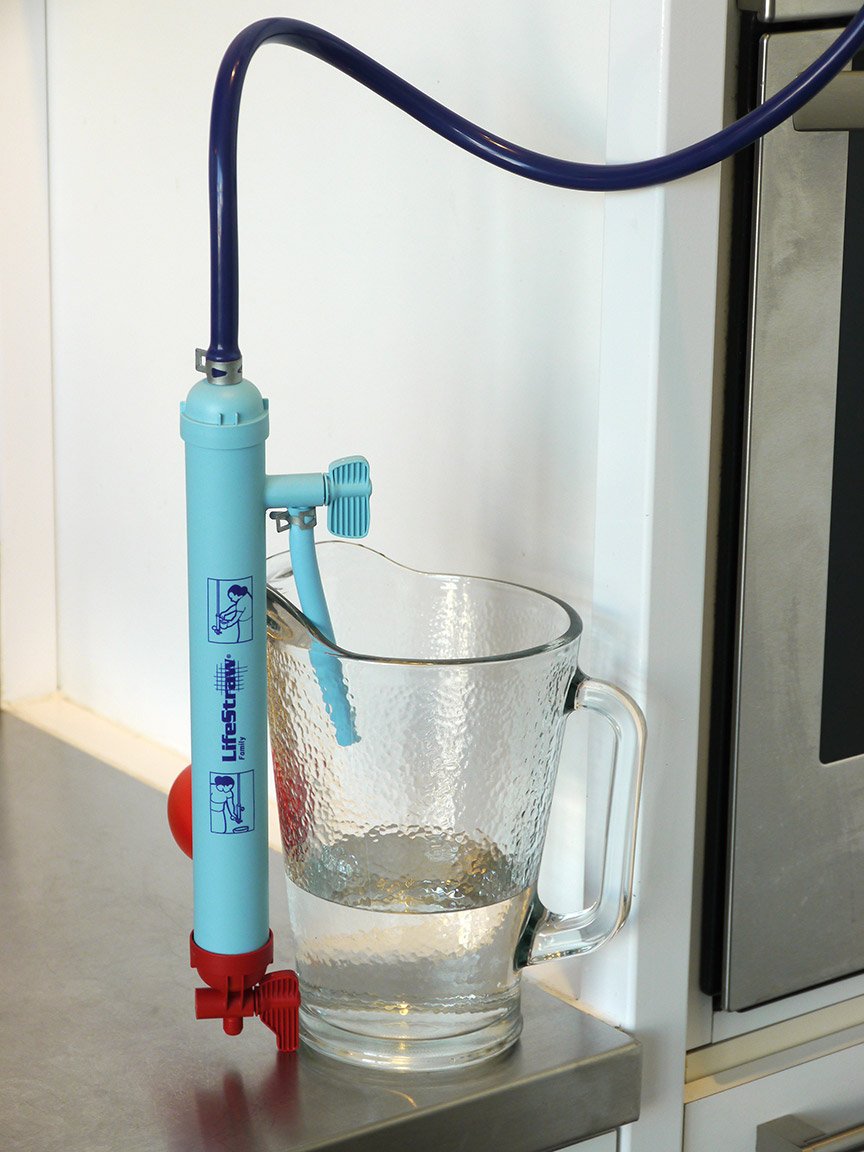LifeStraw Family 1.0 Purificador de agua portátil alimentado por gravedad para preparación de emergencia y camping