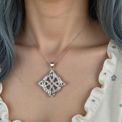 XYPHIELLE Collar Celta para Mujer con Circonitas, Joyería Fina, Regalo para Novia Esposa Madre en San Valentín Aniversario Día de la Madre