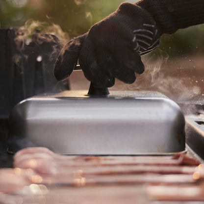 Weber - Tapa para Hamburguesas | Cubre 4 hamburguesas, para derretir queso y cocinar verduras y arroz al vapor - (10 x 10 pulgadas), accesorios de cocina para