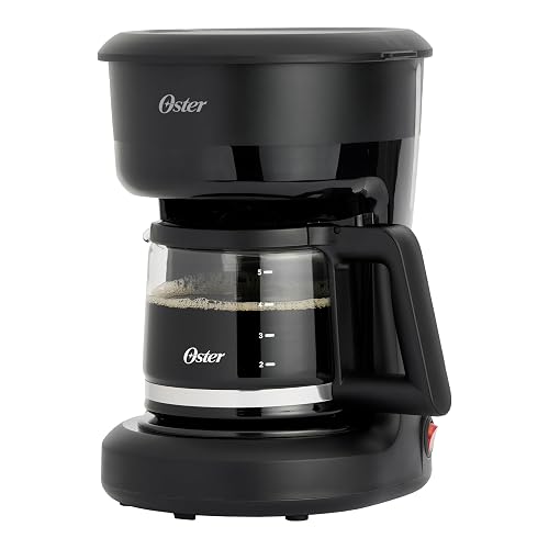 Oster Cafetera, de 5 Tazas de Capacidad, con Filtro Reutilizable, Botón con Luz de Encendido y Apagado, Función Pausa y Servir, Ventanilla de Agua, Jarra con Medidas, Color Negro,