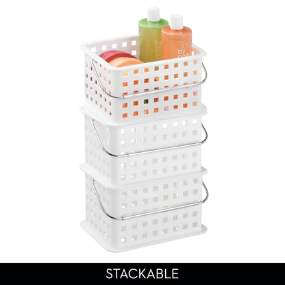 InterDesign Basic Cesta organizadora, canasto Organizador de baño de tamaño pequeño en plástico para artículos de Ducha y cosmética, Blanco