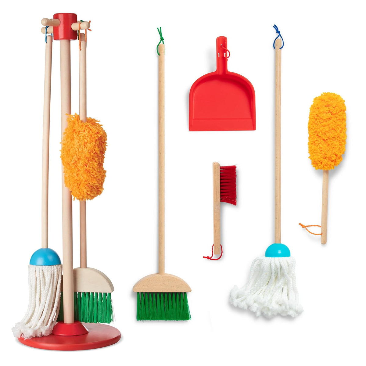 Melissa & Doug ¡Juguemos de Casita! Juego de Limpieza: ¡Desempolvar, Barrer, Fregar! Set de Juego de Imitación de Tamaño para Niños, con Escoba, Trapeador, Plumero y Base (6 Piezas)