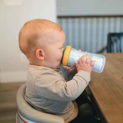 The First Years Tazas para sorbos azules aisladas - tazas para niños pequeños a prueba de derrames y aptas para lavavajillas - para edades de 12 meses en adelante - 9 onzas - 2 unidades