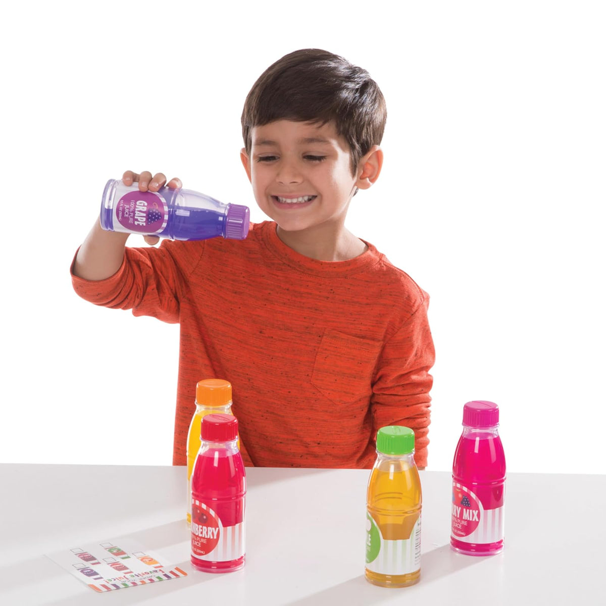 Melissa & Doug Tip & Sip - juguete de botellas de jugos y tarjeta de actividades (6 pzas.)