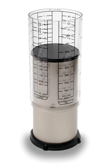 KitchenArt Pro Adjust-A-Cup, Taza Medidora, 2 Tazas | Taza medidora de émbolo | Mide entre 1/8 taza a 2 tazas | Incluye conversiones | Gadget de cocina | Mide sólidos y líquidos