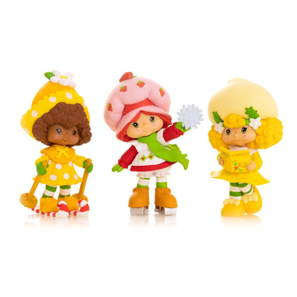 The Loyal Subjects - Figura de cheebee perfumada de Fresa, Flor de azahar, Temporada de Invierno, 2.5 Pulgadas