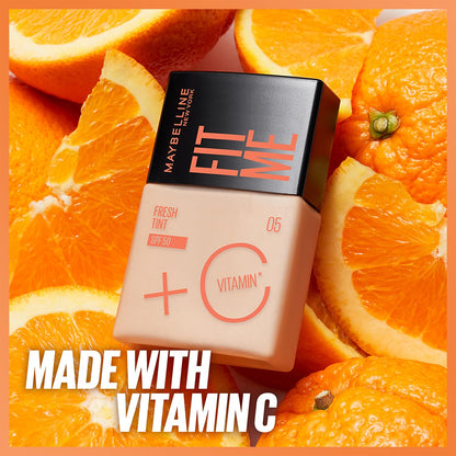 Maybelline Base de maquillaje Fit Me Fresh Tint 02, 30 ml, larga duración, alta cobertura, para todo tipo de piel, fórmula con Vitamina C y protector solar FPS50