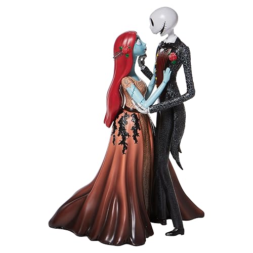 Enesco Disney Showcase Couture de Force The Nightmare Before Christmas Jack and Sally Abrazando Figura de Resina Hecha a Mano Pintada Coleccionable de Halloween, Estatua de decoración del hogar, 9.5