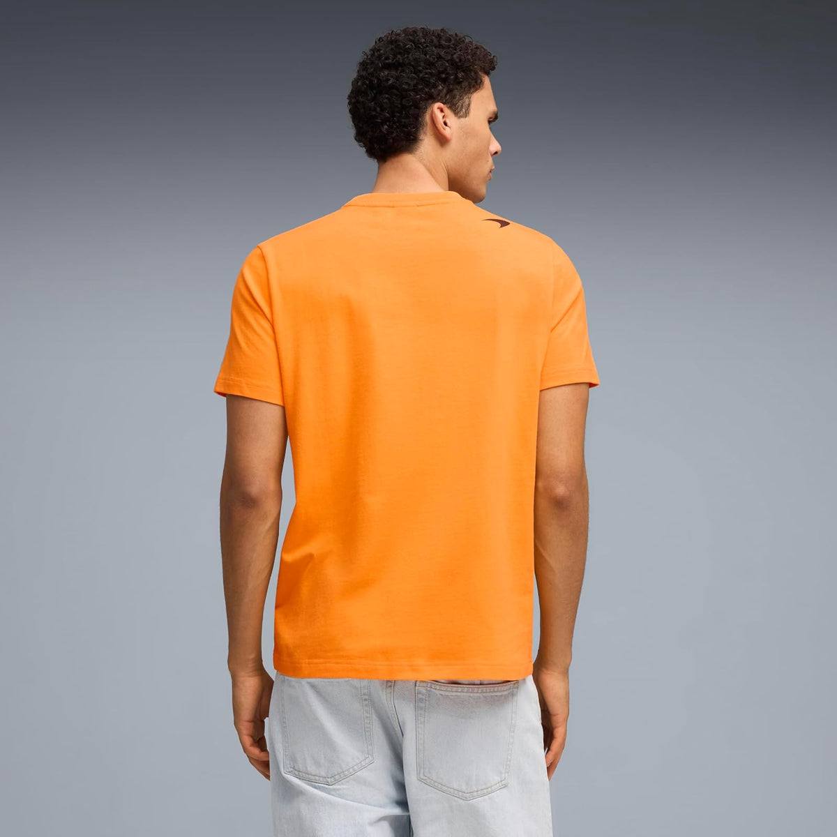 Puma McLaren Big Logo tee Playera Motorsport | Mangas cortas con cuello redondo, con un gran logotipo de Racing en el pecho, diseñado para entusiastas