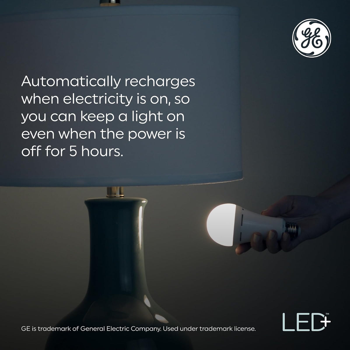 GE LED+ - Bombillas LED de batería de reserva, A21, luz de emergencia recargable para cortes de energía + linterna, blanco suave (paquete de 2)